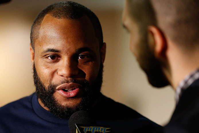 UFC: Daniel Cormier says that fight is not in jeopardy after suffering nasty fall - Daniel Cormier