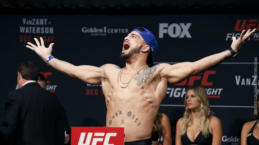 UFC: Mike Perry admits he got out-grappled by Cerrone in sparring, but claims ‘he’s so easy for me to punch in the face’ - Mike Perry