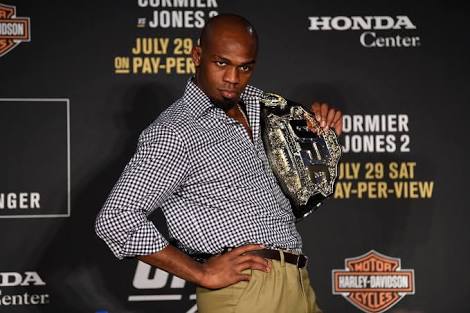 UFC: Jon Jones tries to 'one-up' Felice Herrig in photoshoot! - Jon Jones