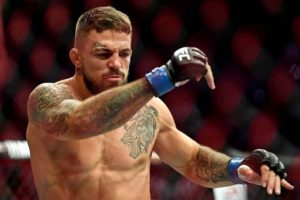 UFC: Watch: Platinum Perry 're-enacts' Colby Covington's fight against Robbie Lawler - Perry