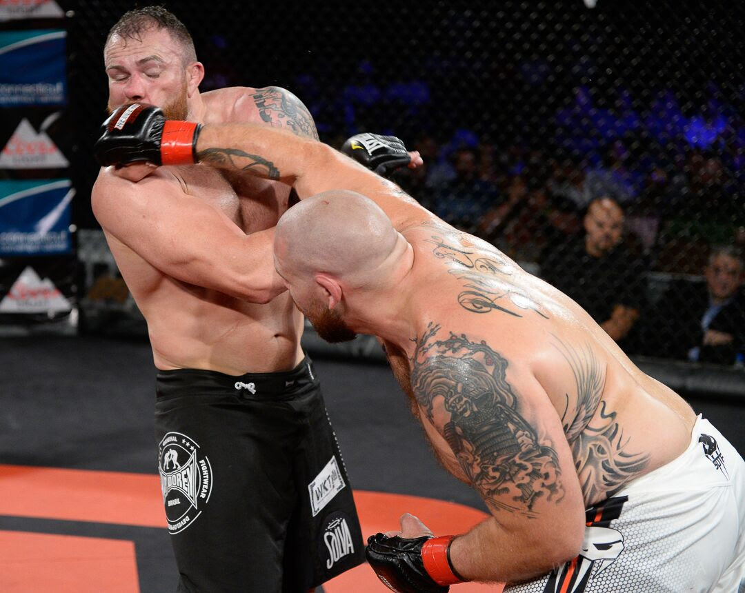 Vinicius De Jesus stops Chris Lozano to Retain CES MMA welterweight title -