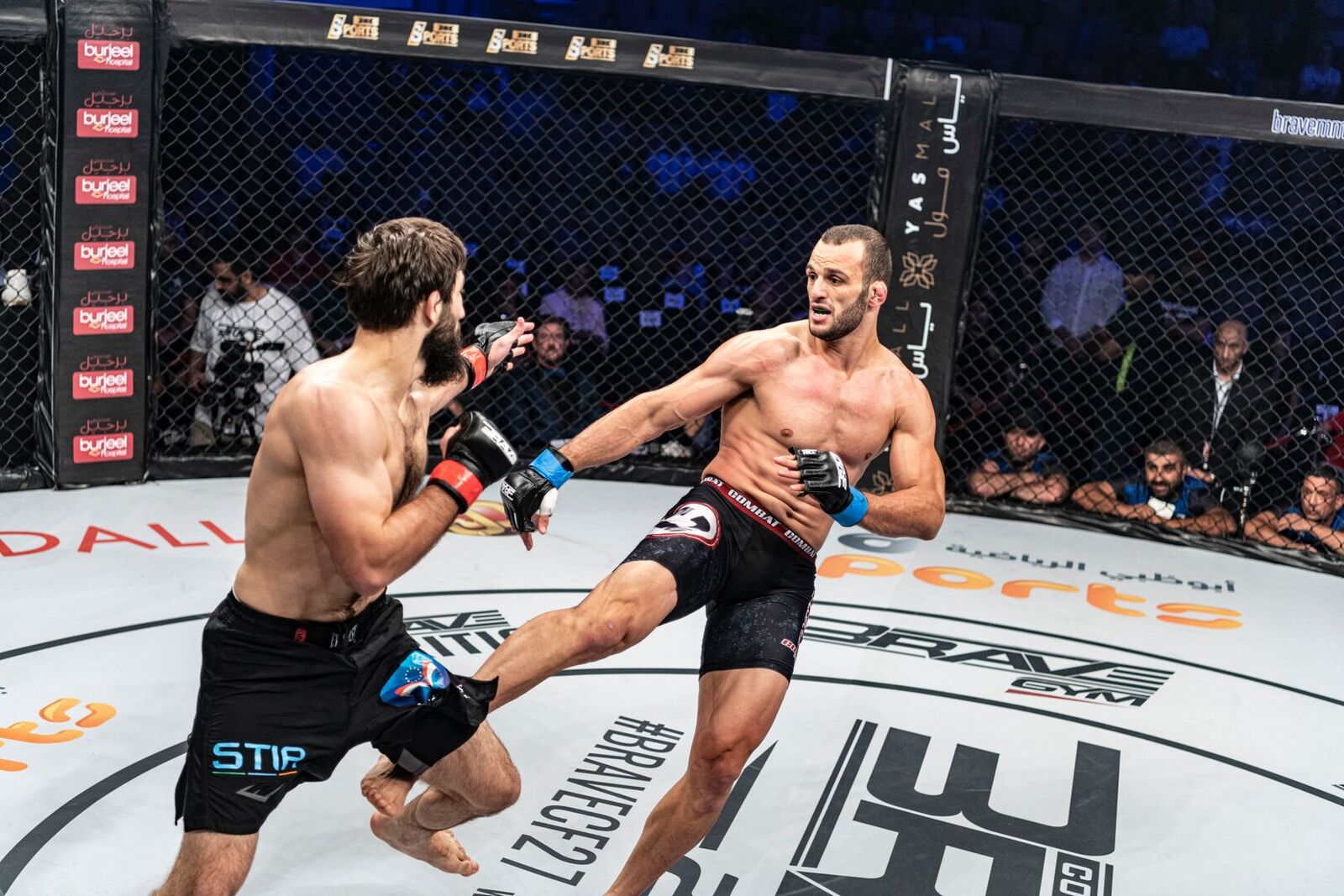 Al-Selawe dominates, avenges loss to arch-rival Abdoul and reclaims BRAVE CF title - Abu-dhabi