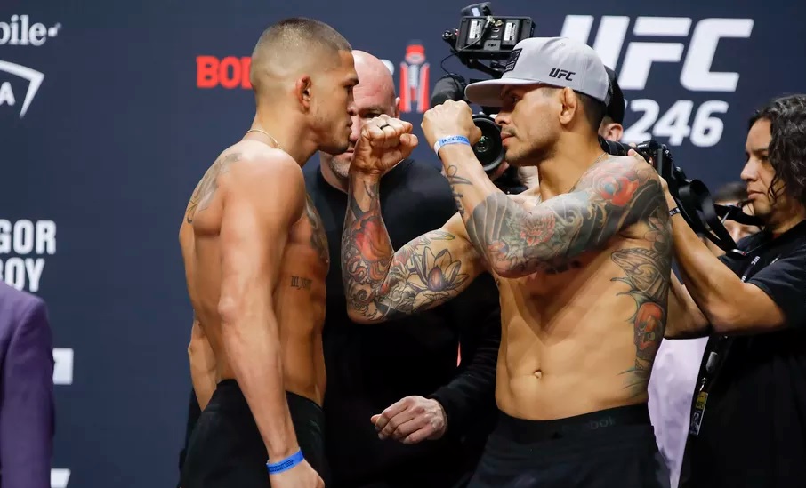 UFC 246 Results - Diego Ferreira's Smooth Jiu Jitsu Earns Him an Effortless Second Round Submission Win Over Anthony Pettis -