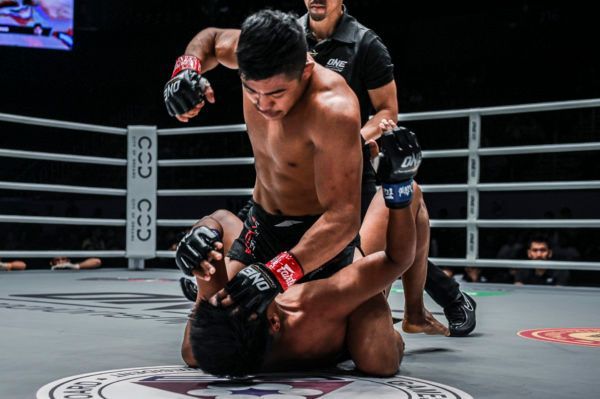Roshan-Mainam-defeats-Khon-Sichan-at-ONE-MASTERS-OF-FATE-YKZ_7485-600x399