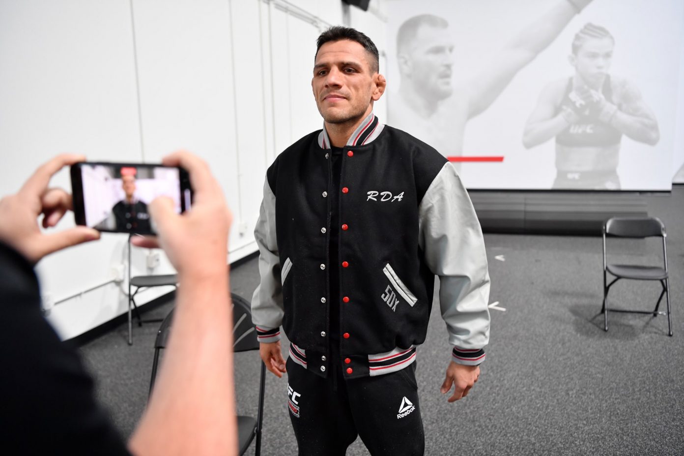 Rafael Dos Anjos rewarded after completing 50 clean drug tests - MMA INDIA