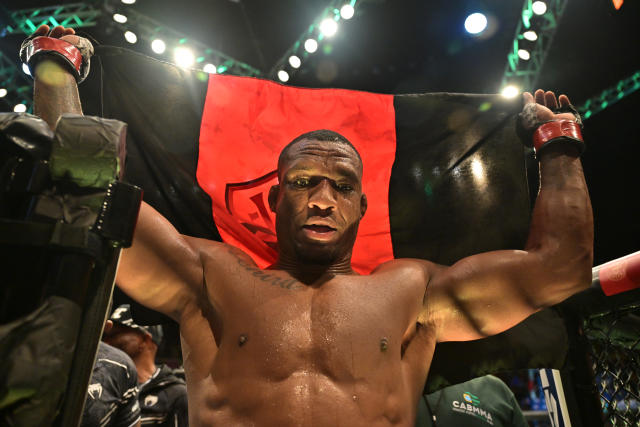 Jailton Almeida puts on a dominating performance to defeat Derrick Lewis in Sao Paulo